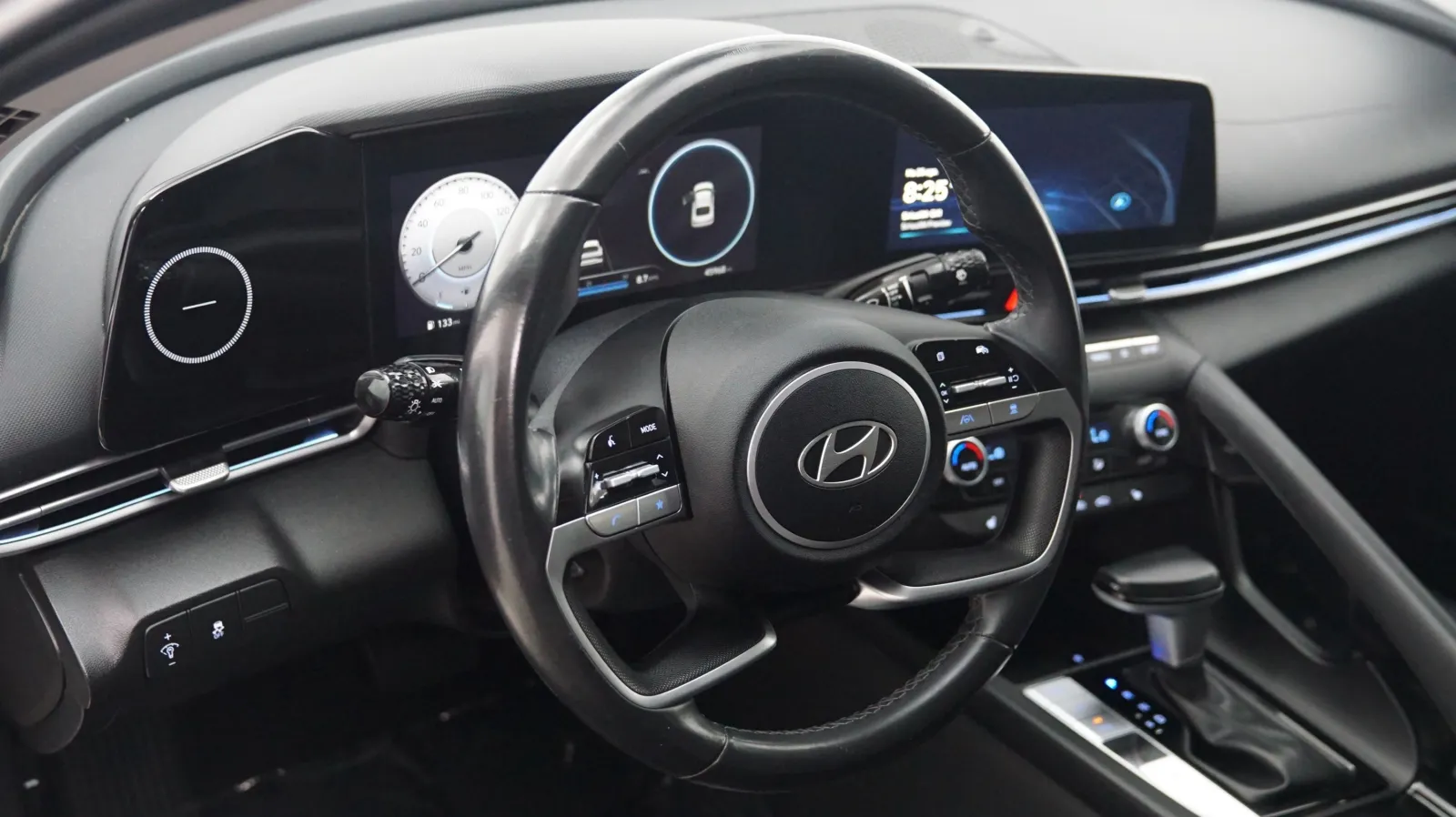 Hyundai Elantra photo 17