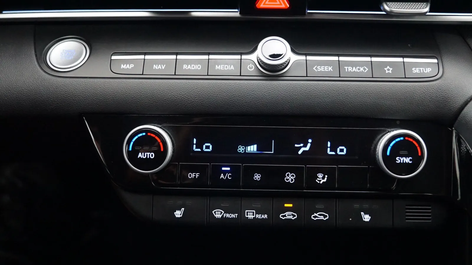 Hyundai Elantra photo 21