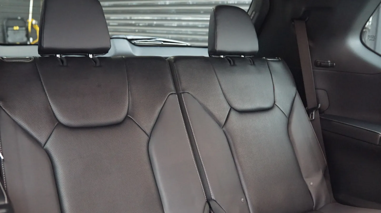 Lexus TX photo 13