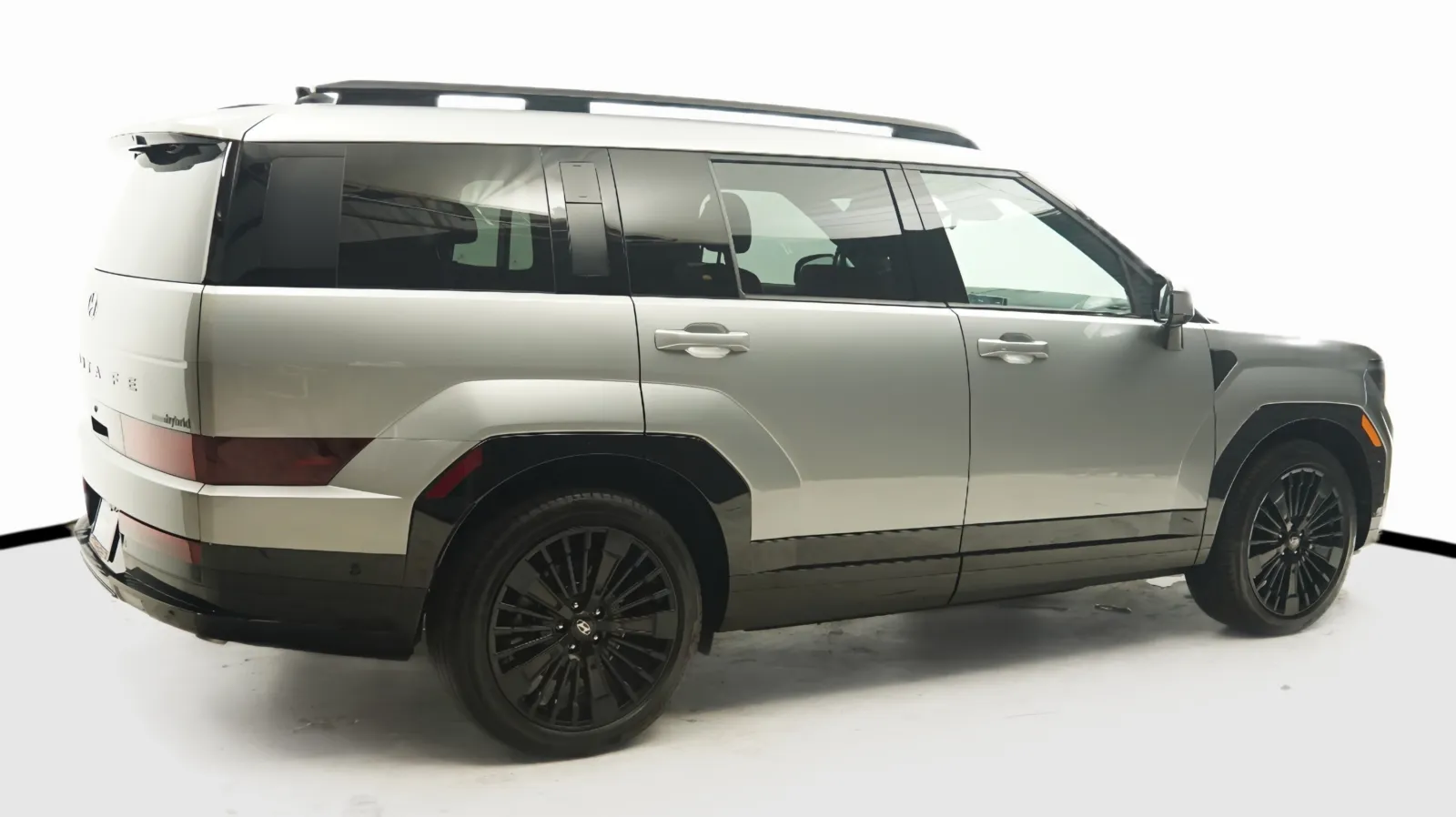 More photos of 2024 Hyundai Santa Fe Hybrid Calligraphy at Auto City, CA
