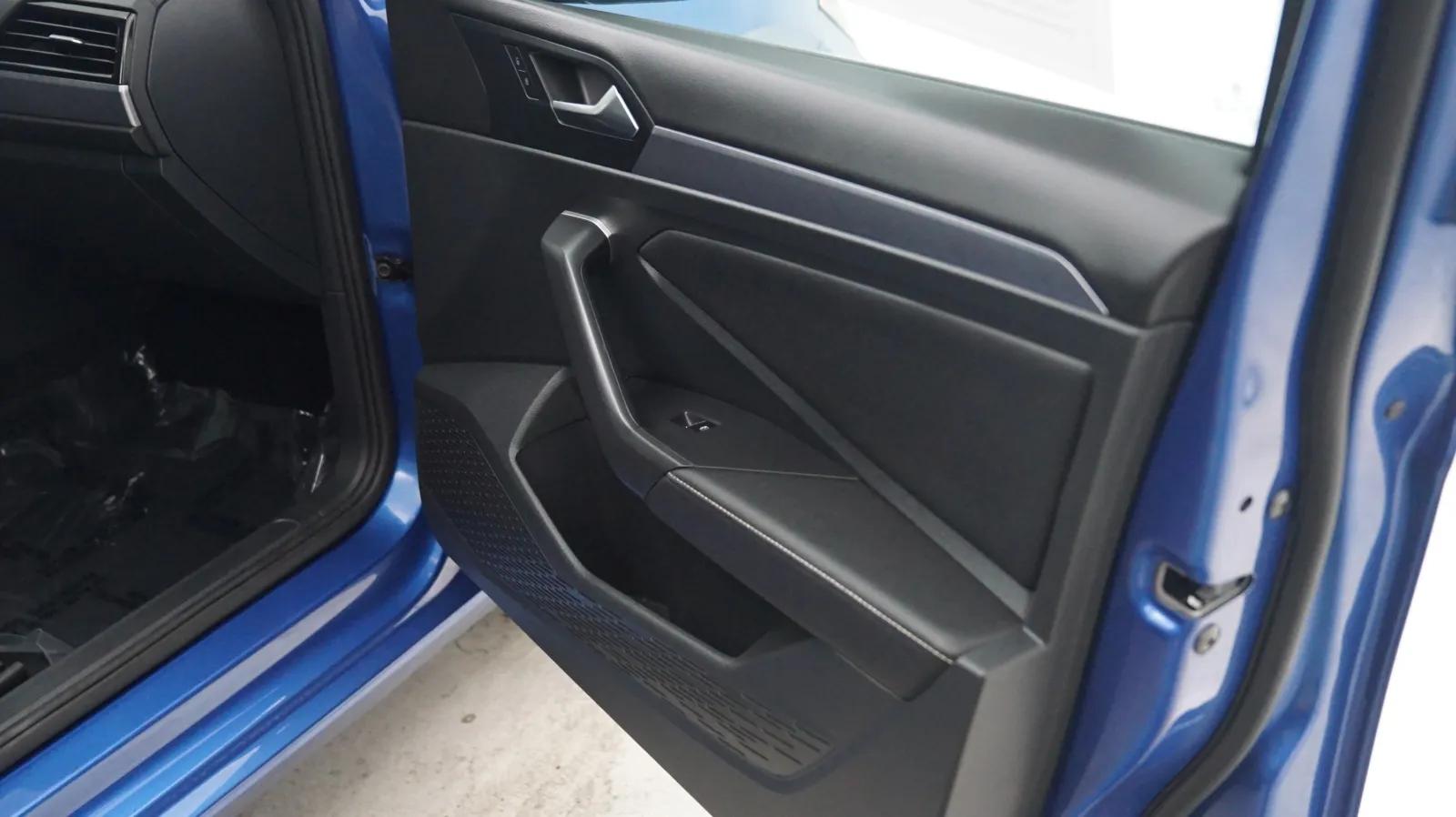 Volkswagen Jetta photo 14