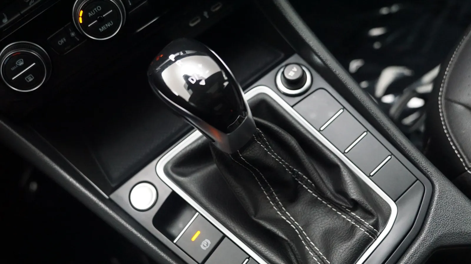 Volkswagen Jetta photo 23