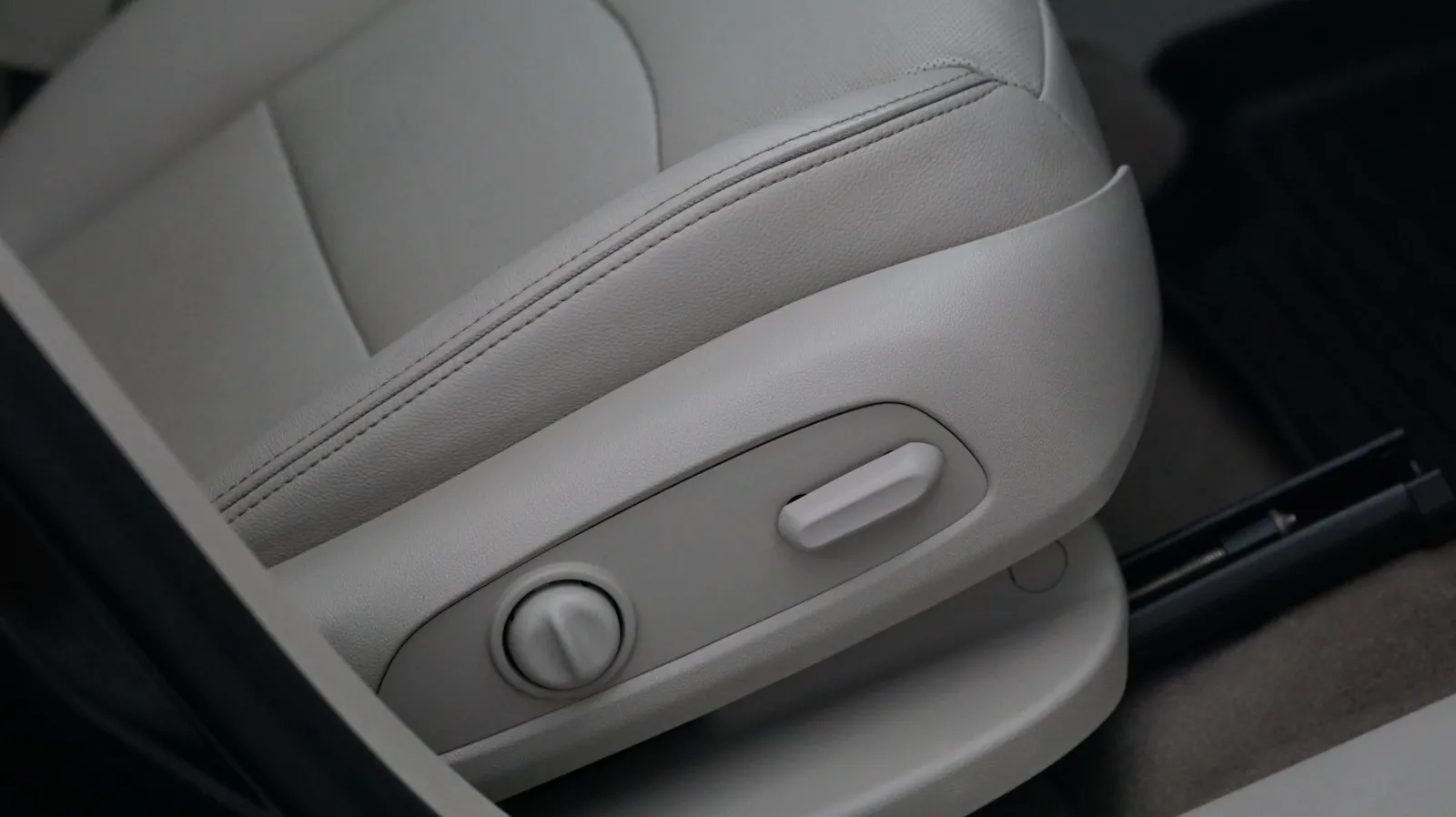 GMC Terrain photo 14