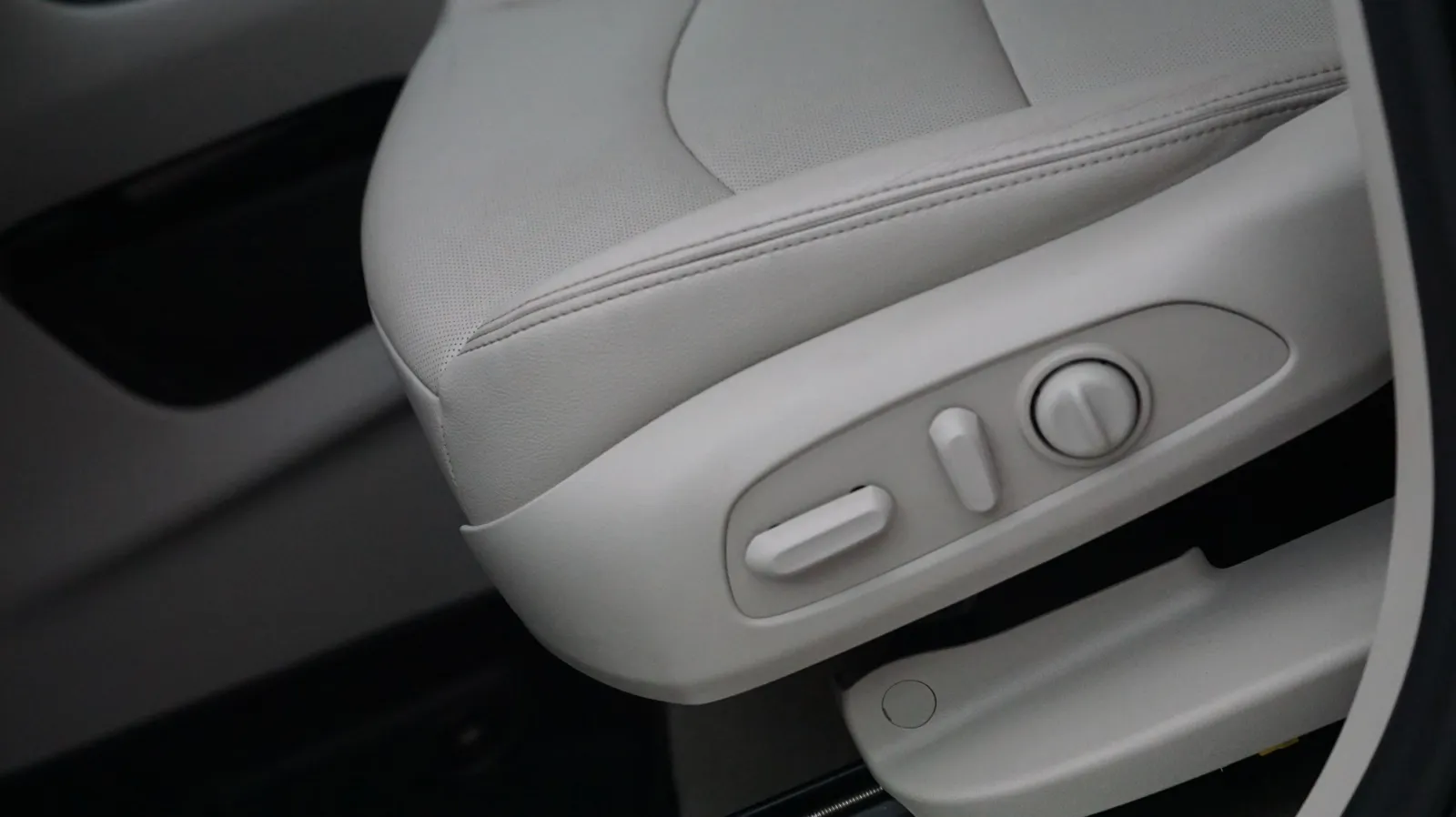 GMC Terrain photo 16