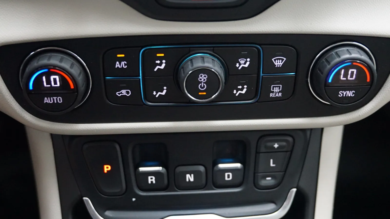 GMC Terrain photo 23