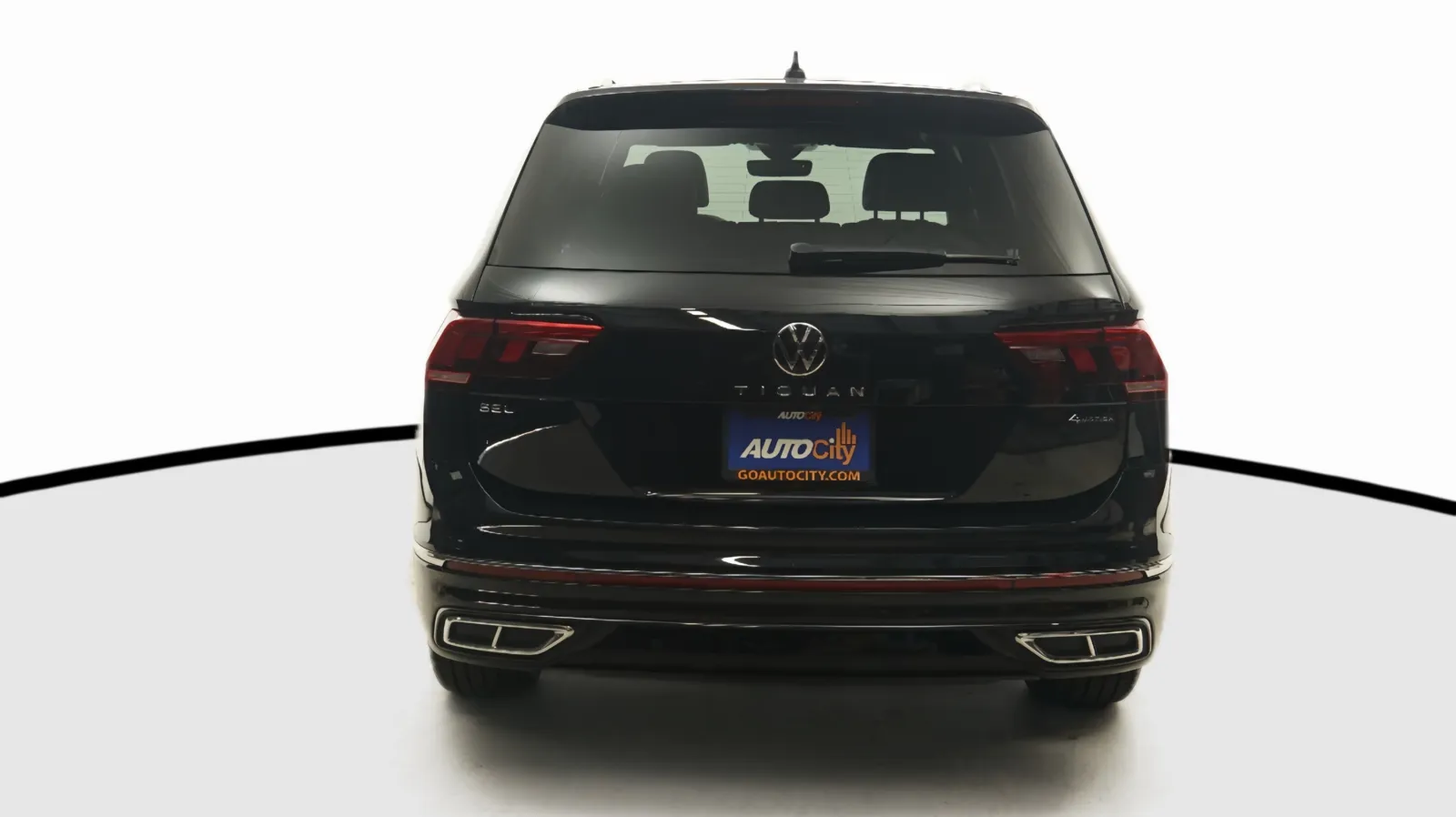 More photos of 2023 Volkswagen Tiguan SEL R-Line at Auto City, CA