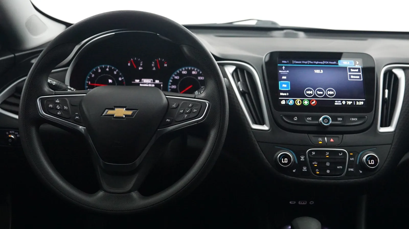 More photos of 2024 Chevrolet Malibu LT at Auto City, CA