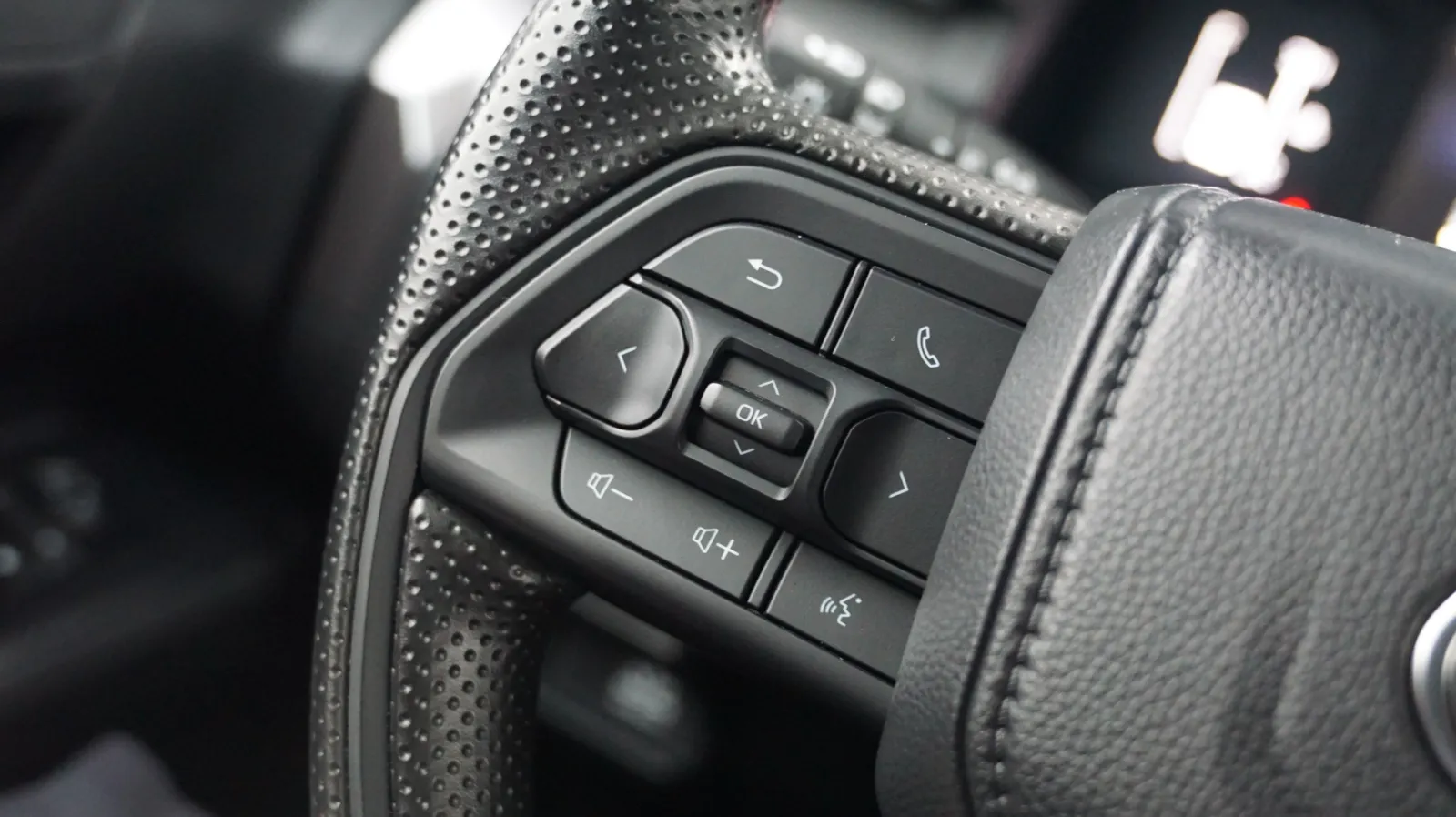 Toyota Tacoma photo 17