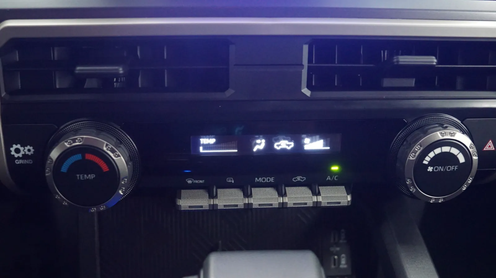 Toyota Tacoma photo 20