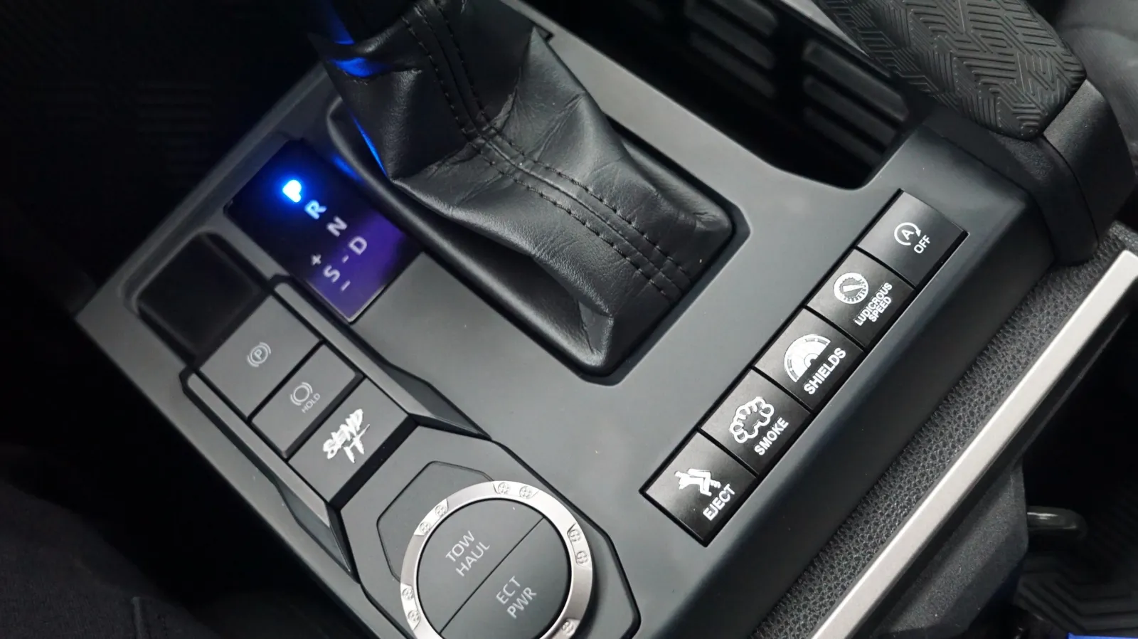 Toyota Tacoma photo 21