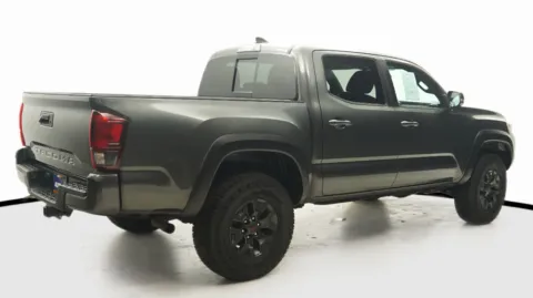 More photos of 2019 Toyota Tacoma TRD Off Road at Auto City, CA