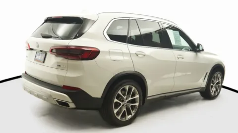 More photos of 2020 BMW X5 sDrive40i at Auto City, CA