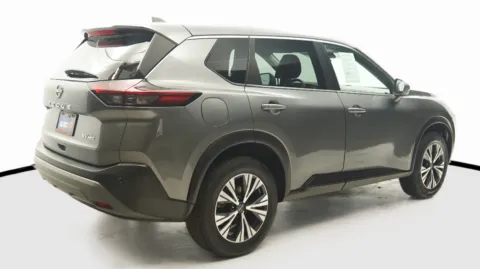 More photos of 2022 Nissan Rogue SV at Auto City, CA