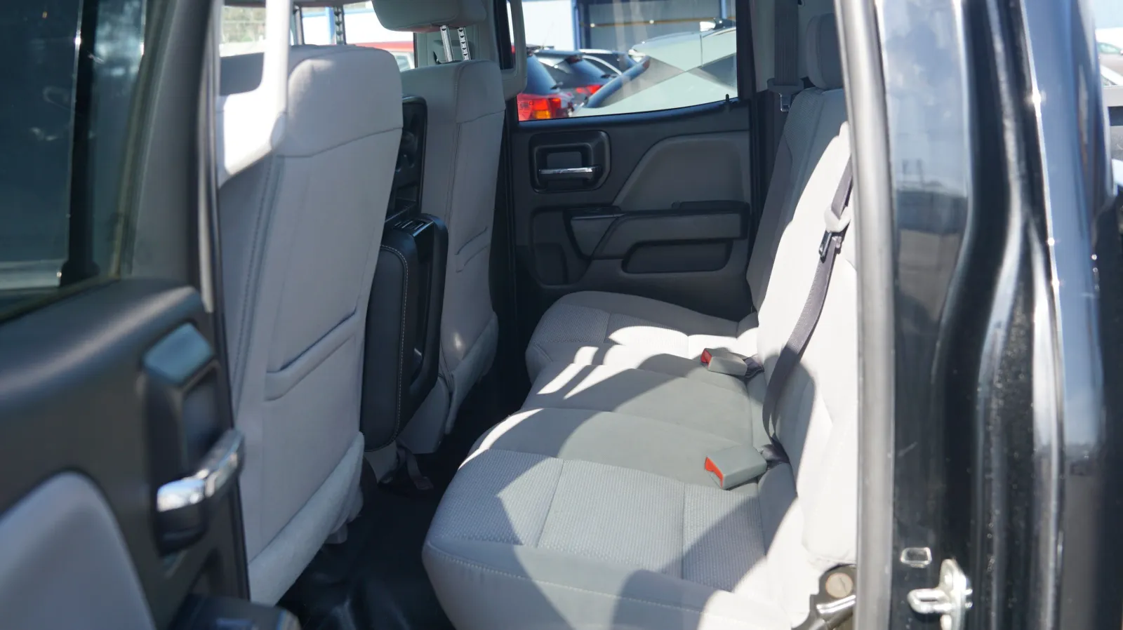 Chevrolet Silverado photo 13