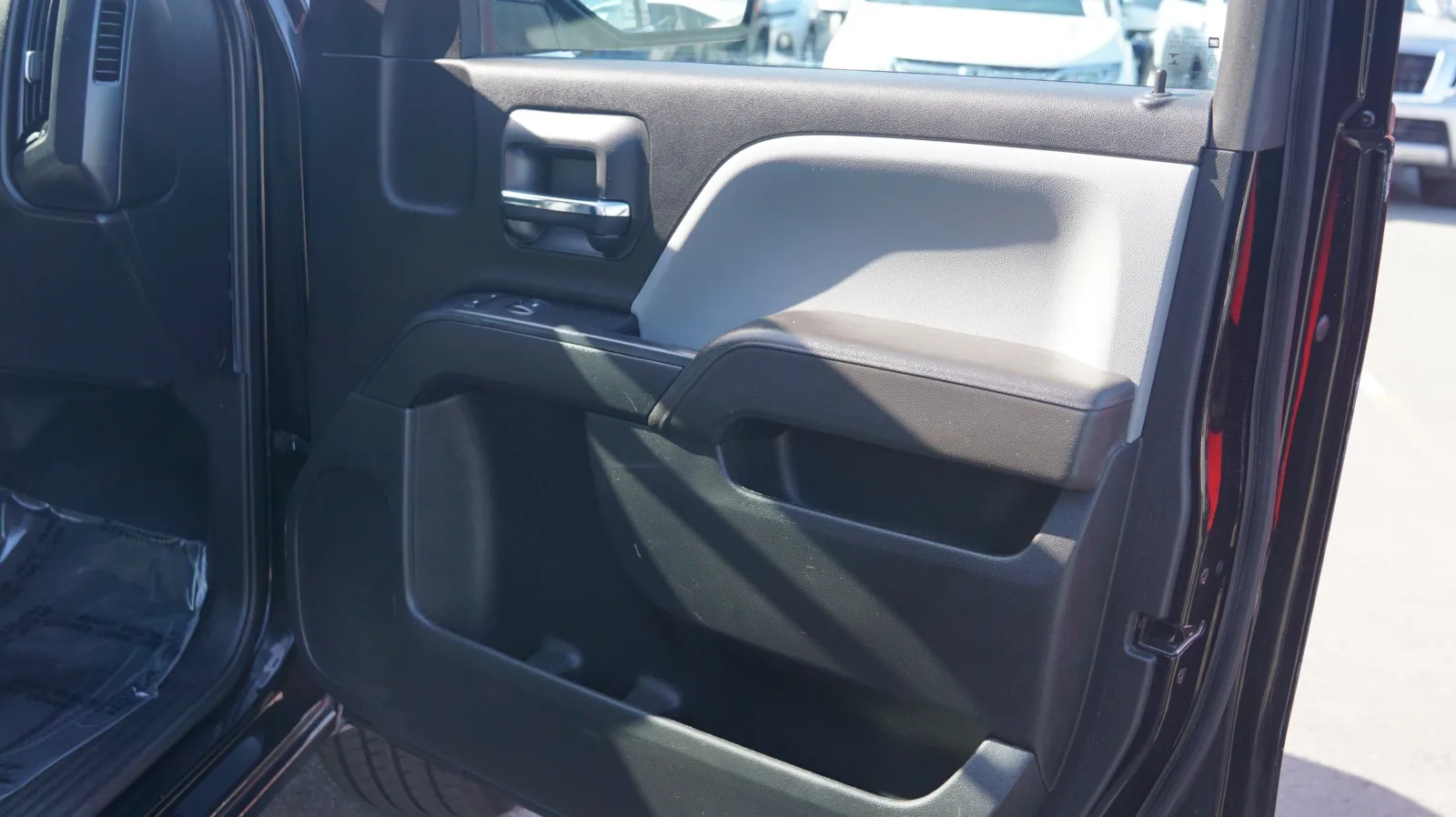 Chevrolet Silverado photo 17