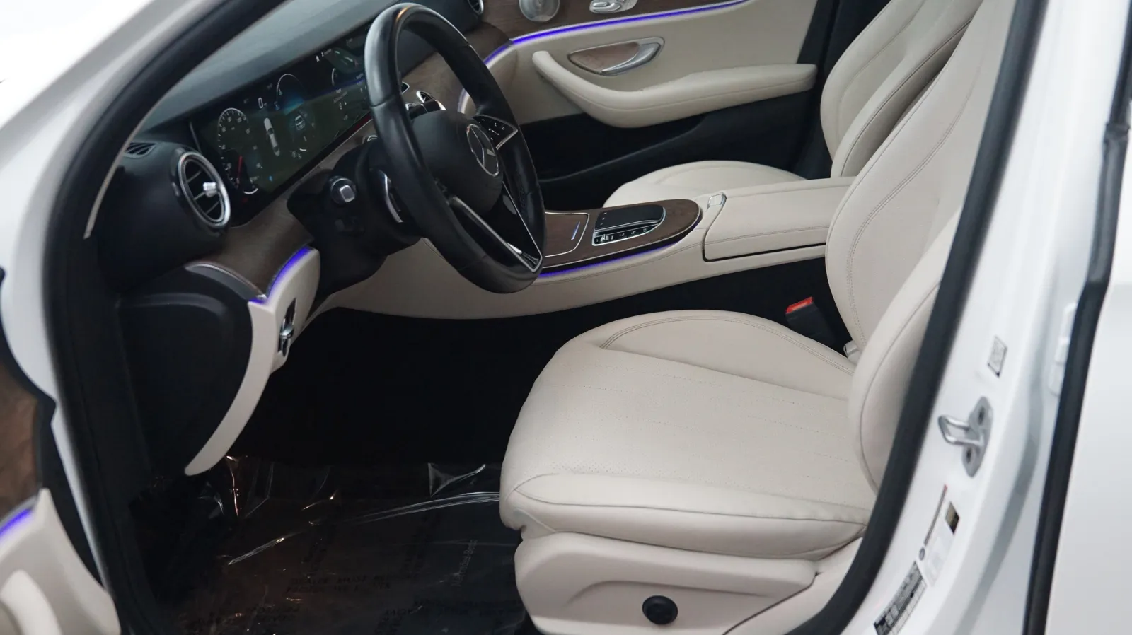 Mercedes-Benz E-Class photo 7