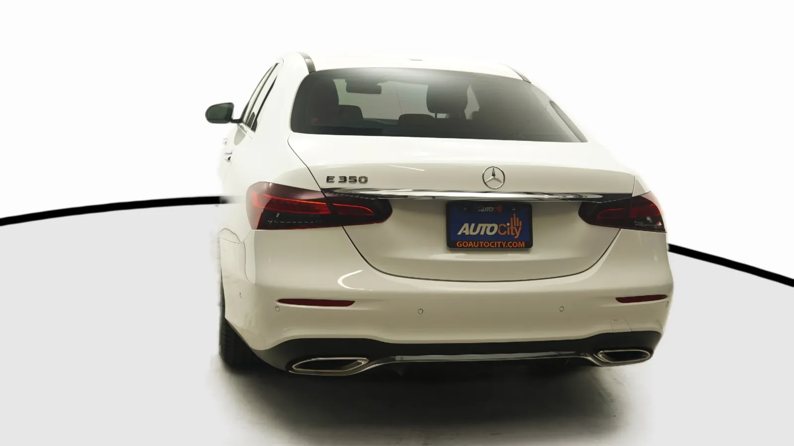 Mercedes-Benz E-Class photo 13
