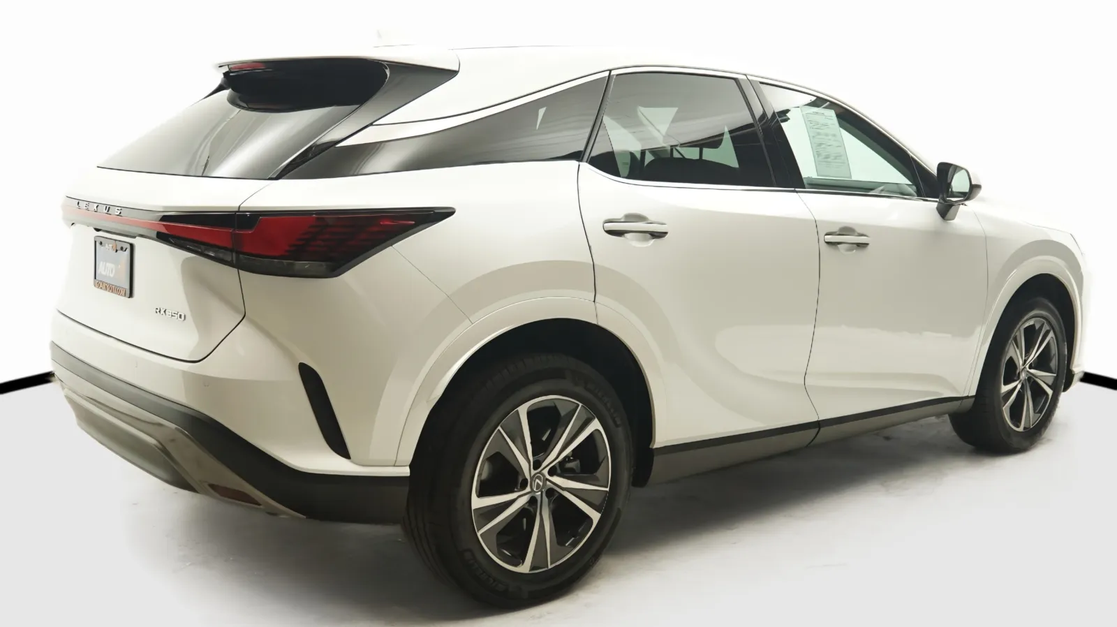 More photos of 2023 Lexus RX 350 at Auto City, CA