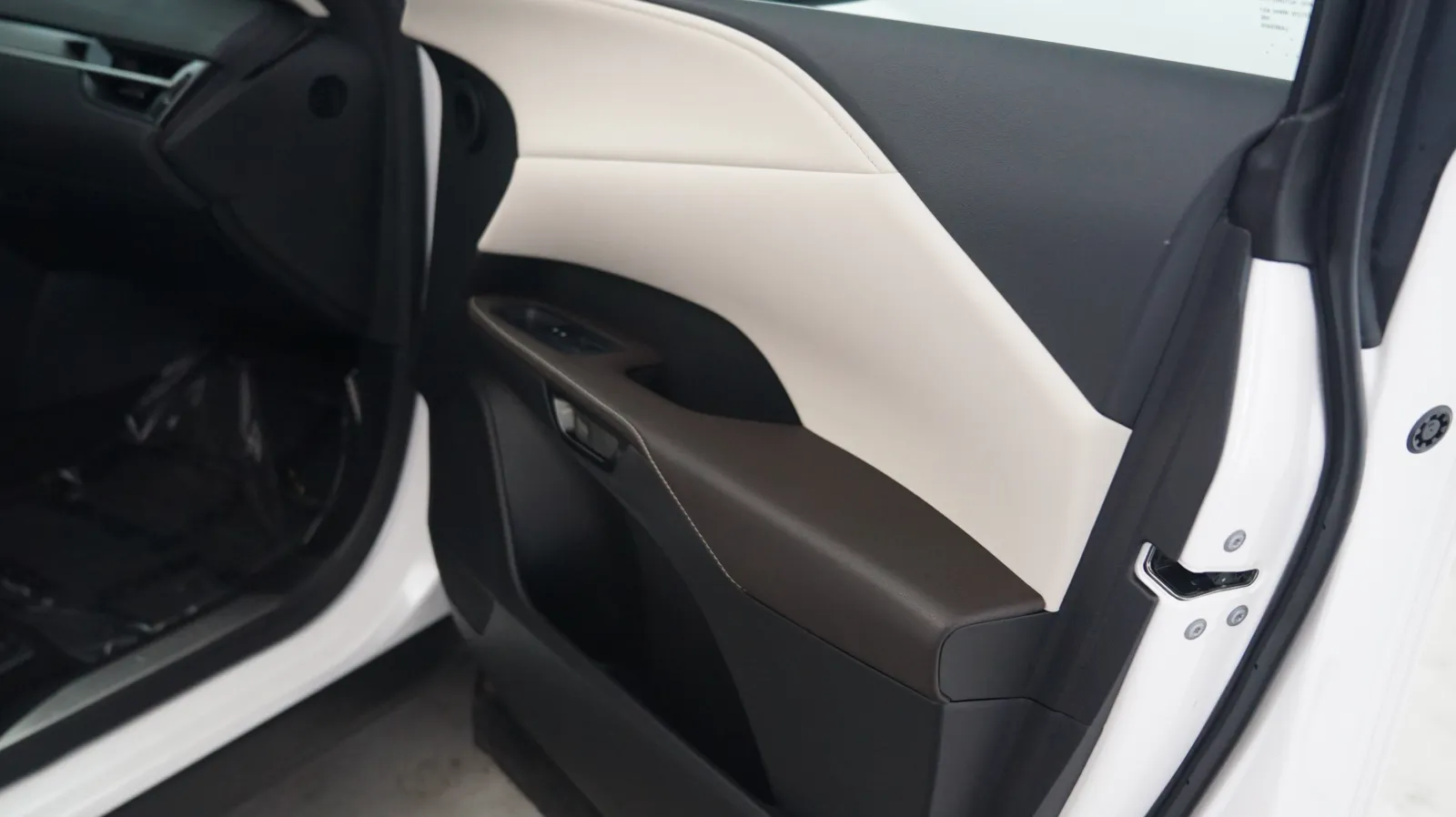 Lexus RX photo 15