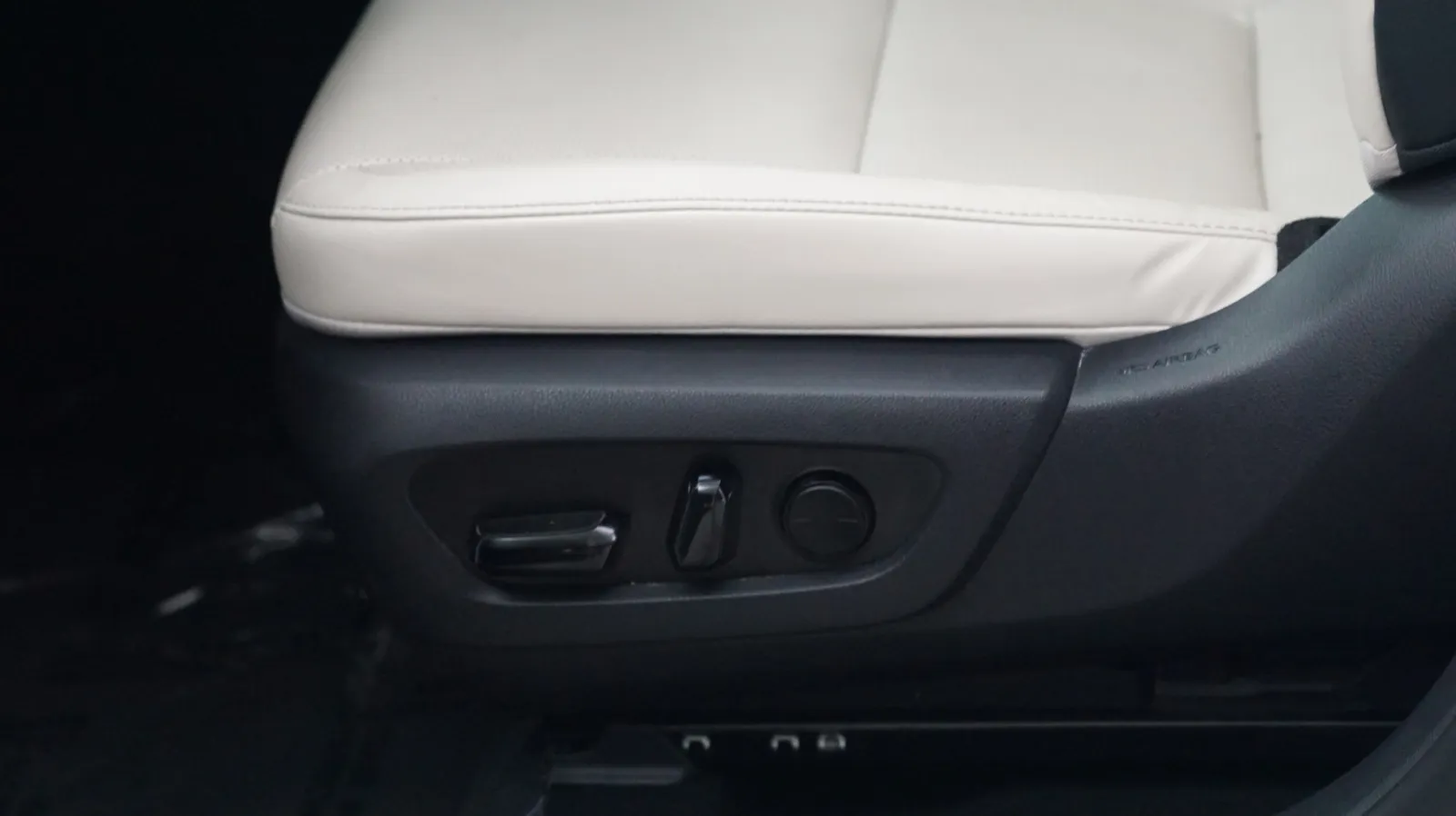 Lexus RX photo 16