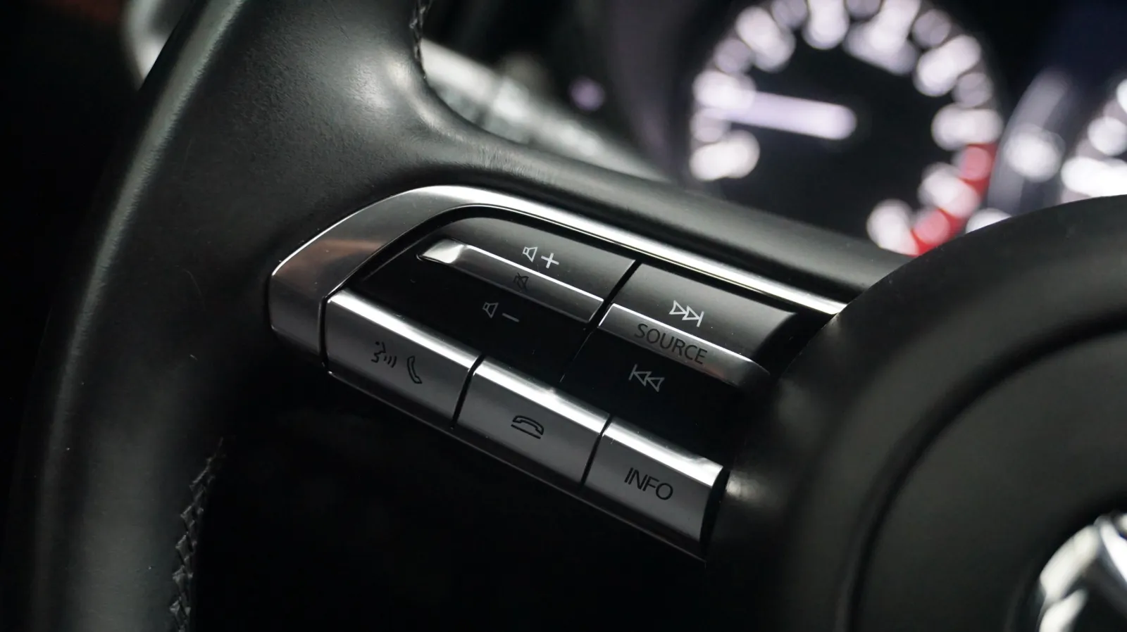 Mazda CX-50 photo 20