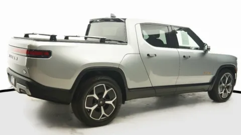 More photos of 2022 Rivian R1T Adventure Package at Auto City, CA