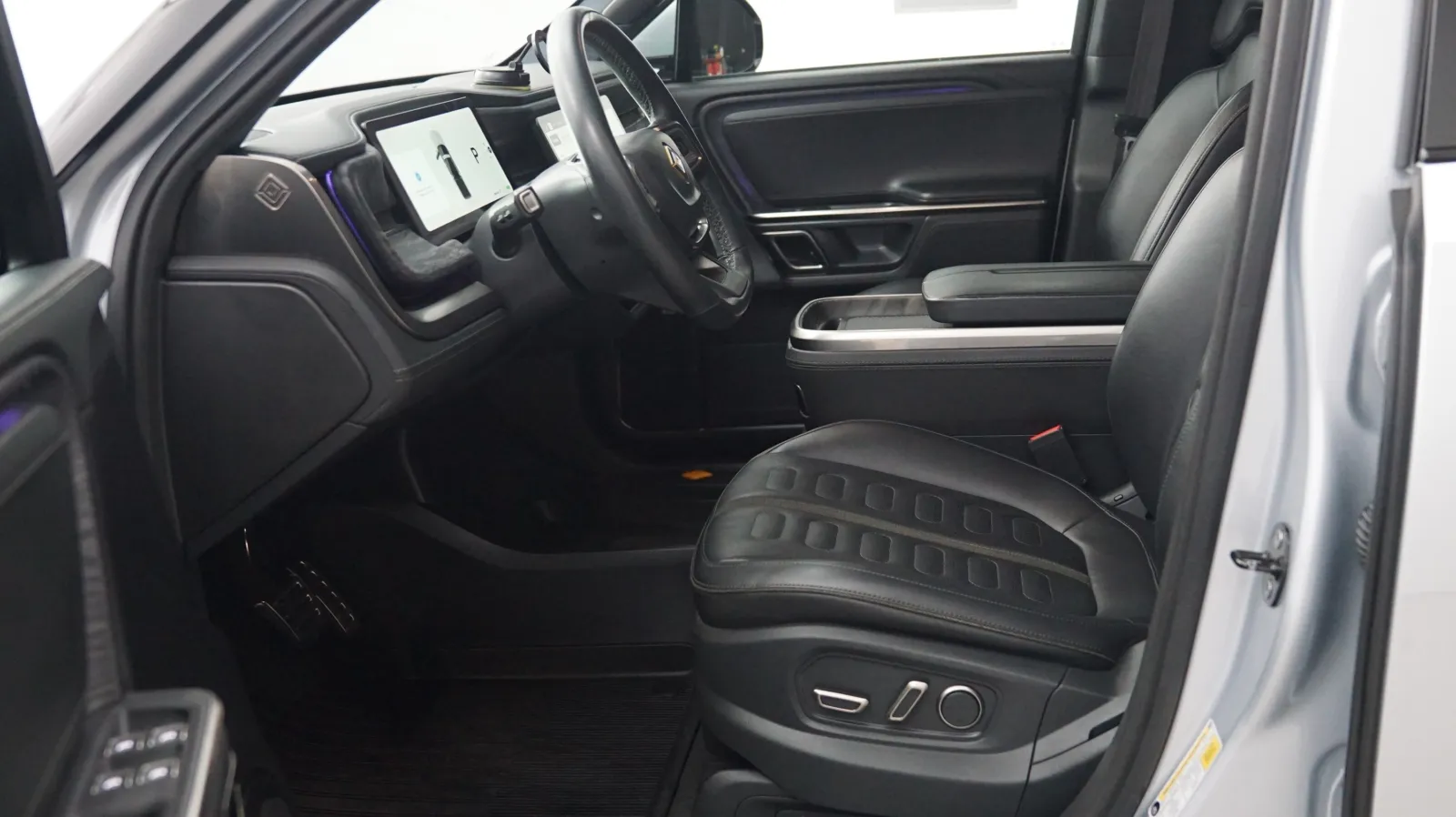 Rivian R1T photo 7