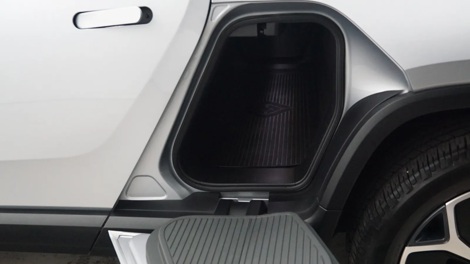 Rivian R1T photo 20