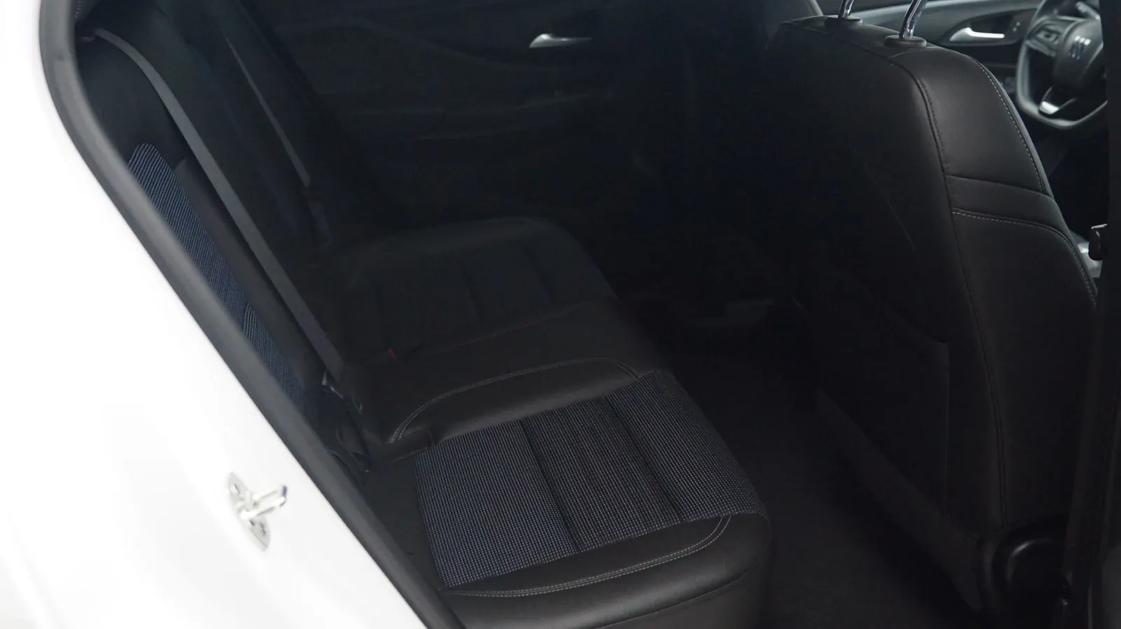 Buick Envista photo 11