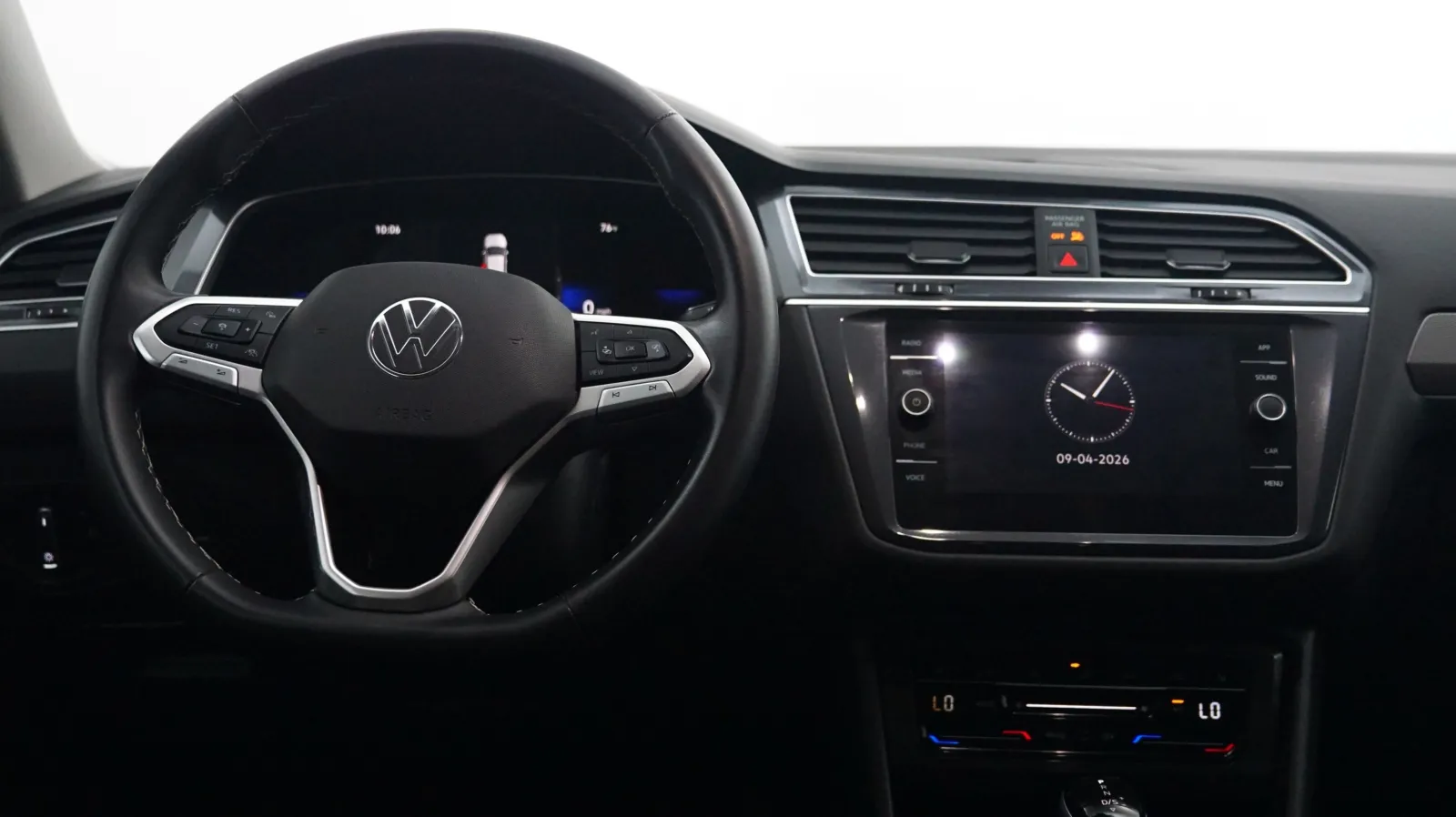 More photos of 2024 Volkswagen Tiguan SE at Auto City, CA