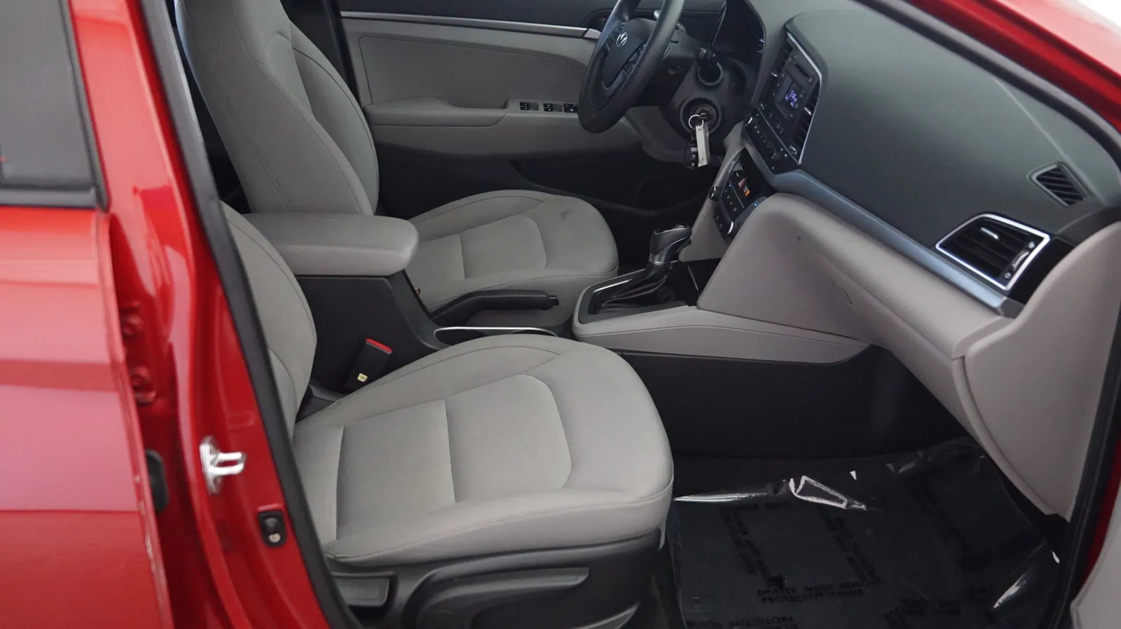 Hyundai Elantra photo 6