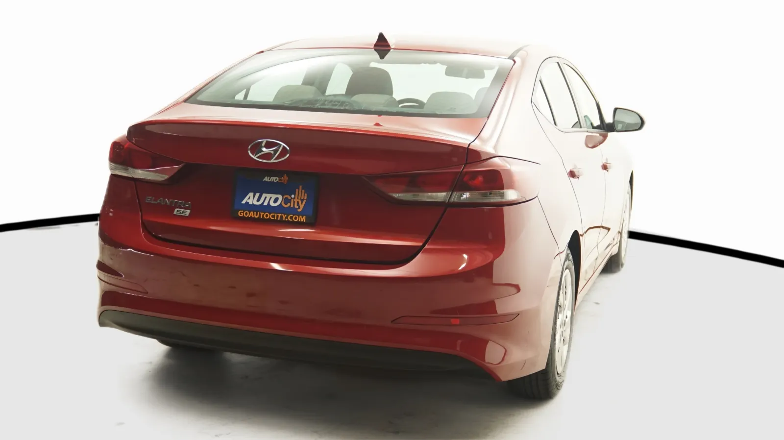 Hyundai Elantra photo 8
