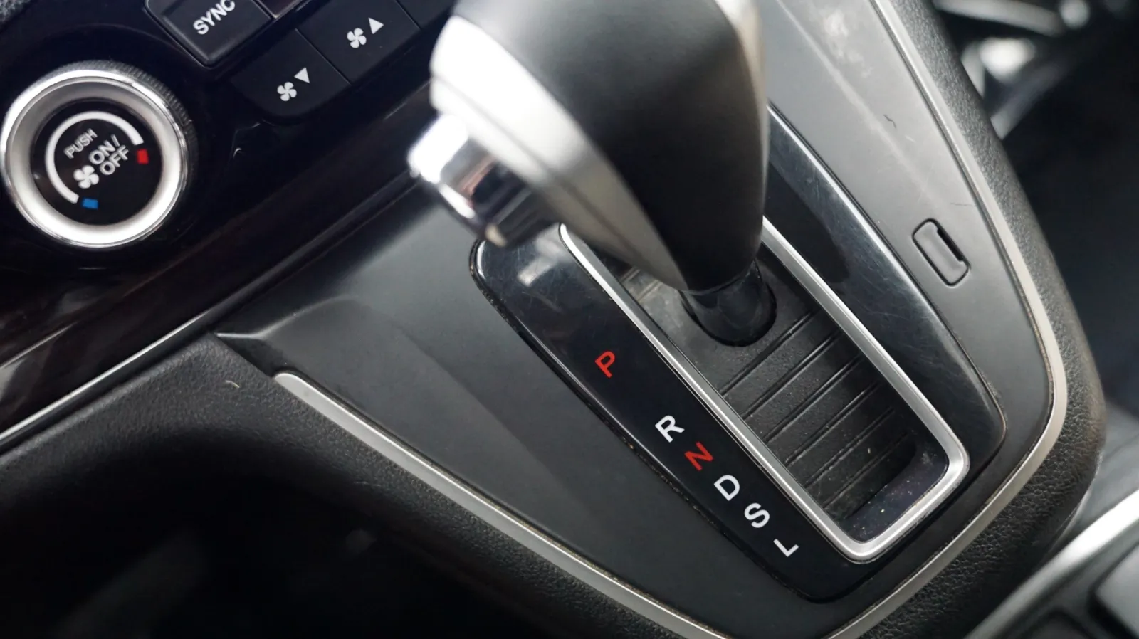 Honda CR-V photo 23