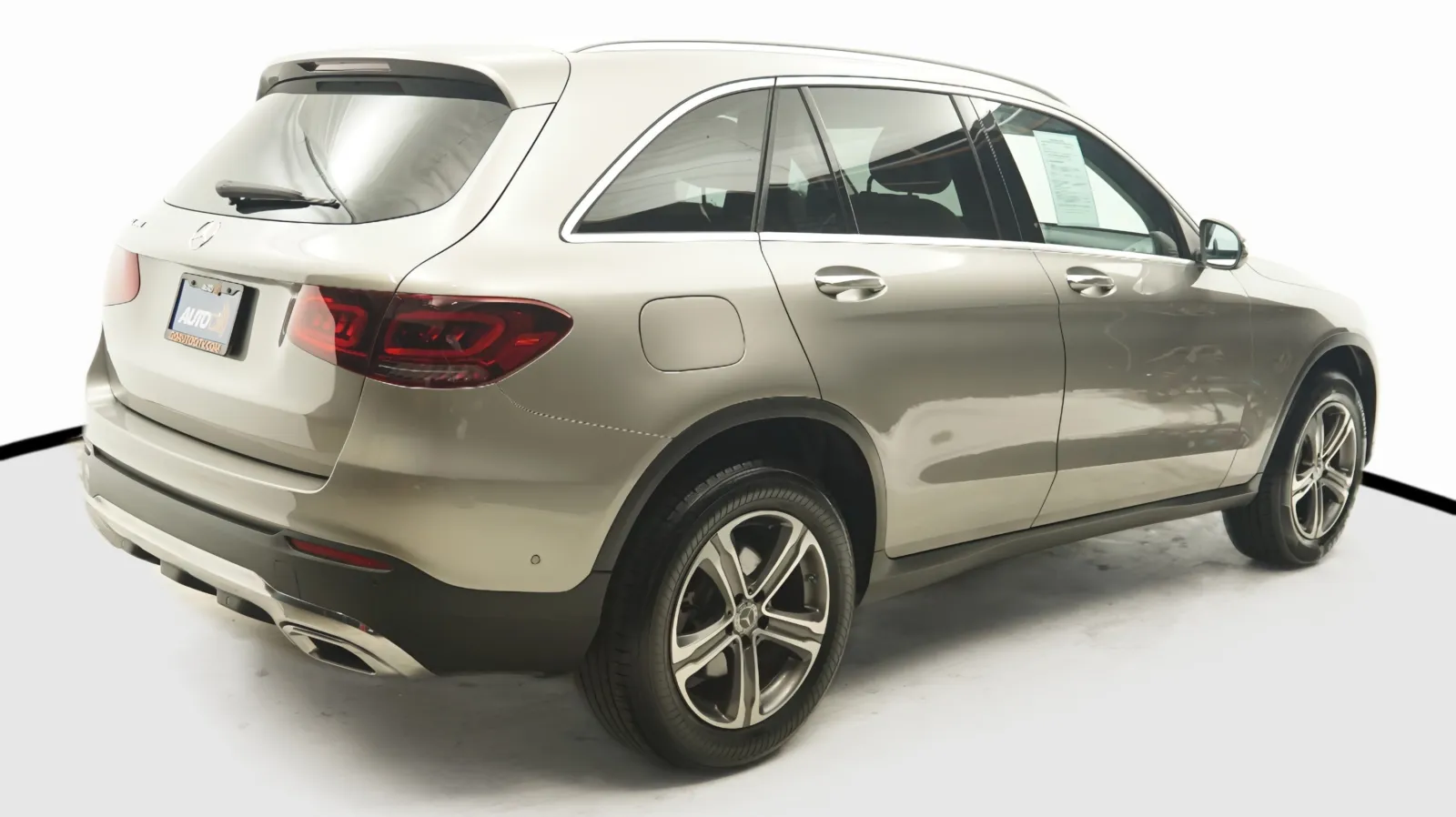 More photos of 2020 Mercedes-Benz GLC 300 at Auto City, CA