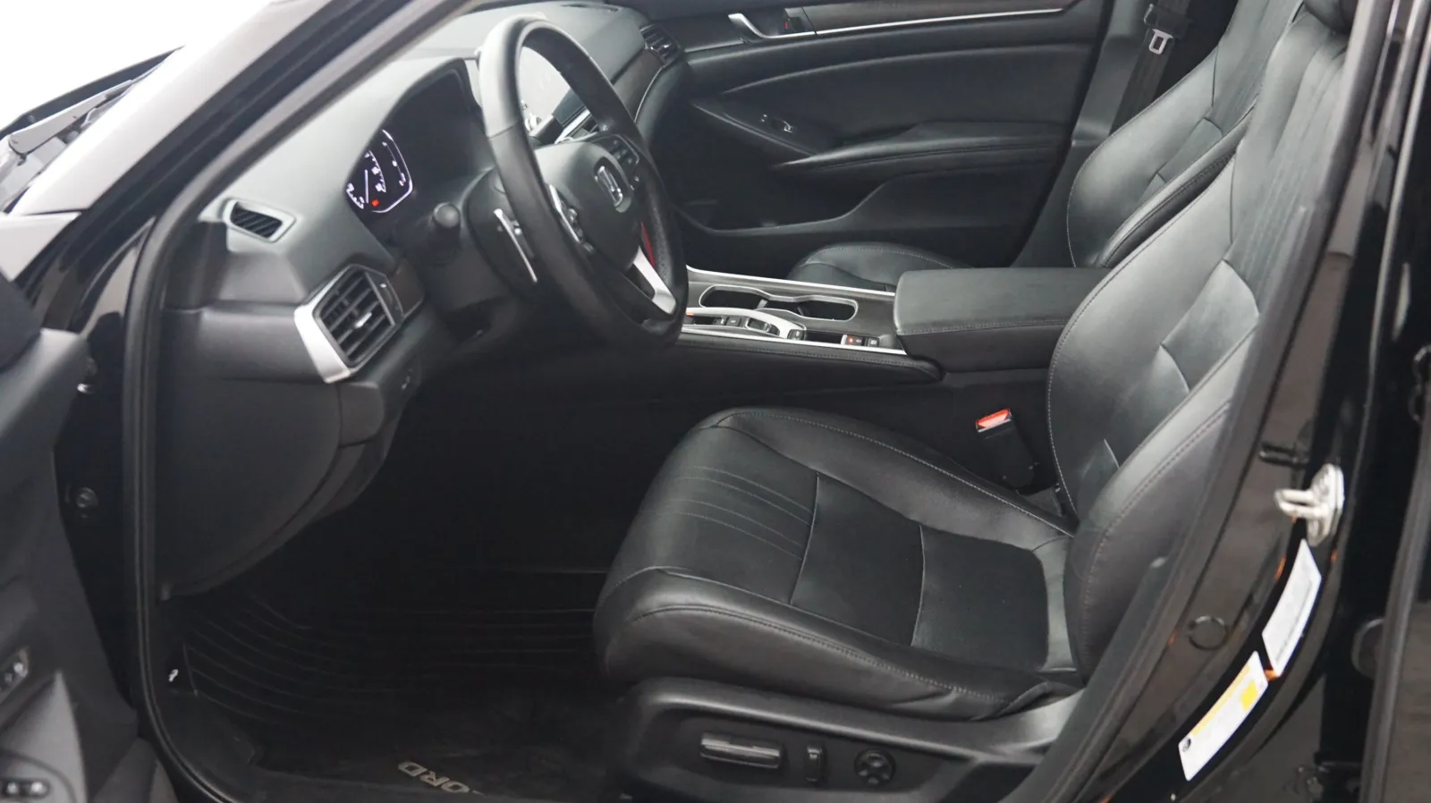 Honda Accord photo 7