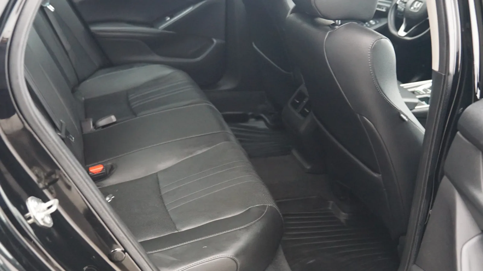 Honda Accord photo 11