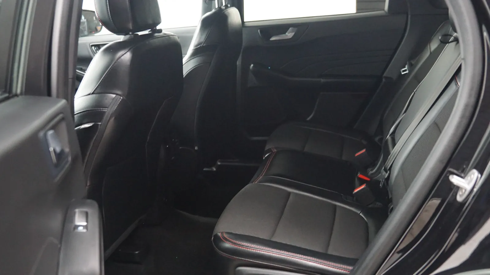 Ford Escape photo 11