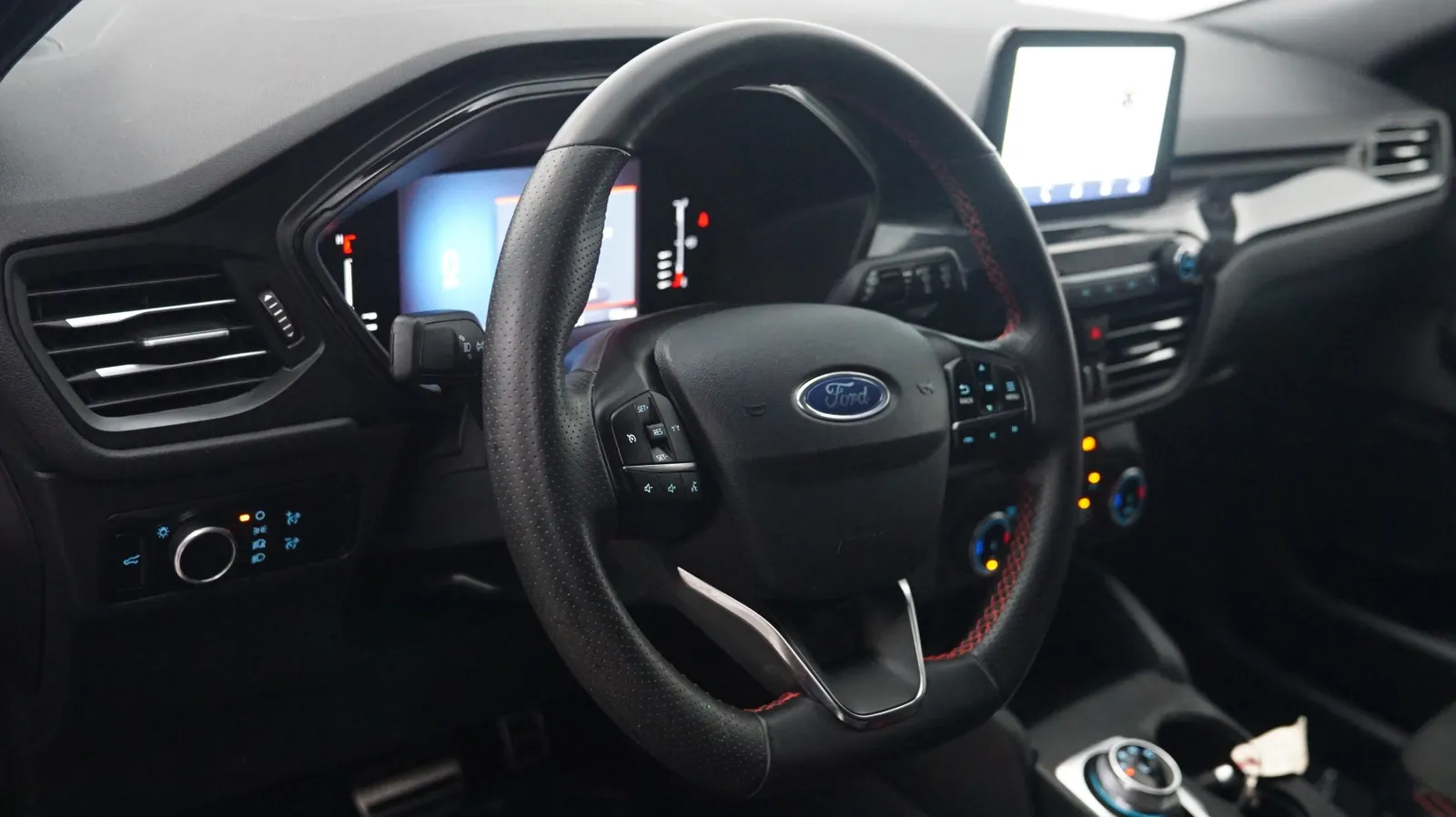 Ford Escape photo 16