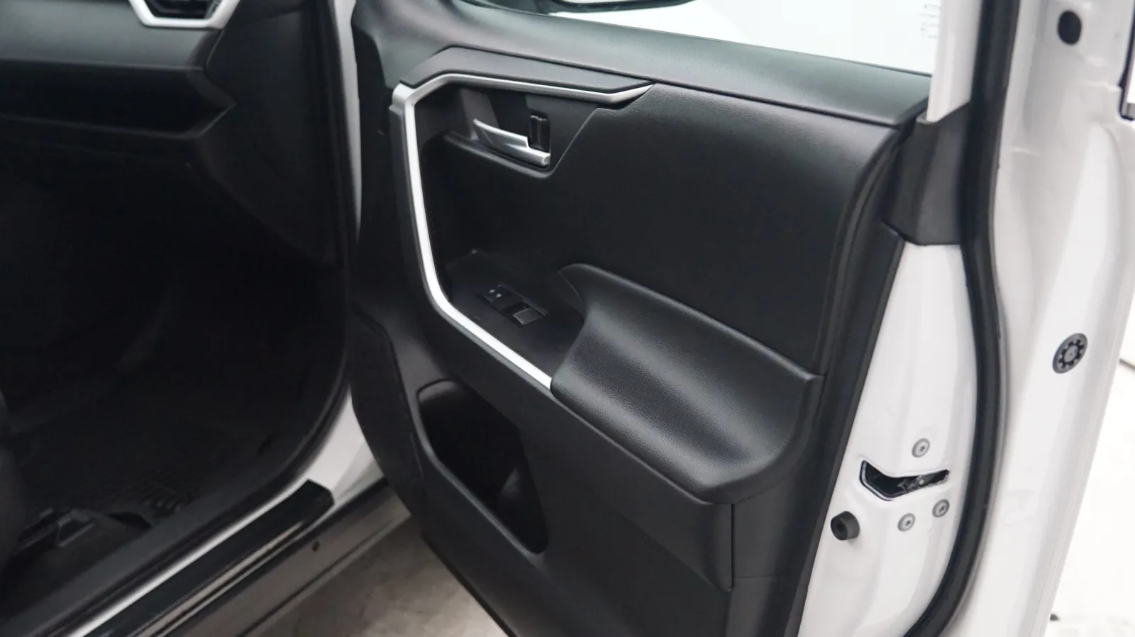 Toyota RAV4 photo 14