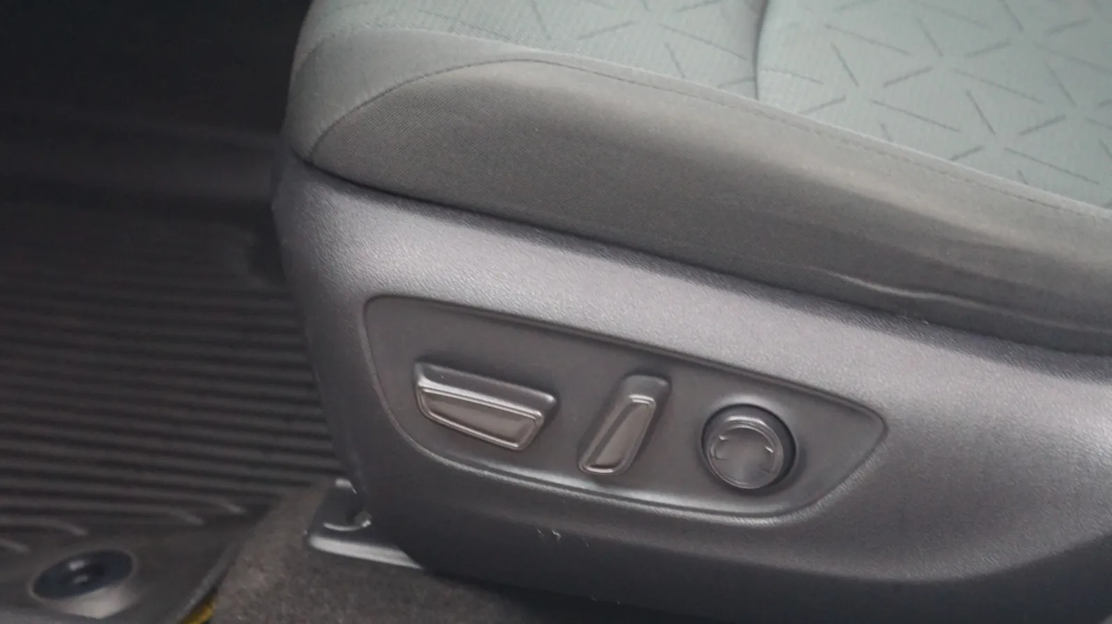 Toyota RAV4 photo 15
