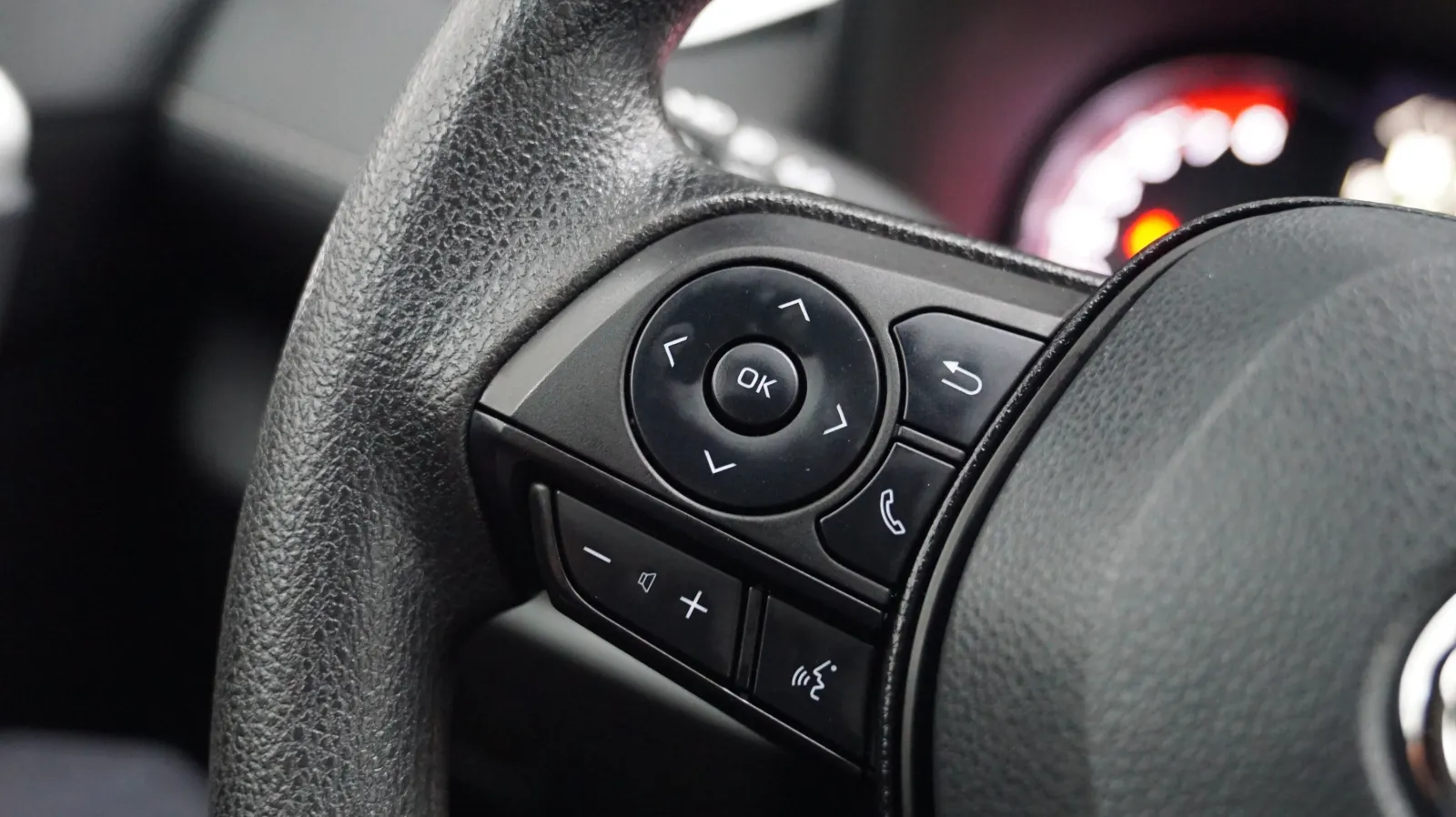 Toyota RAV4 photo 18