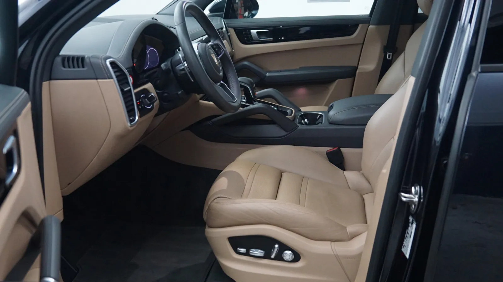 Porsche Cayenne photo 7