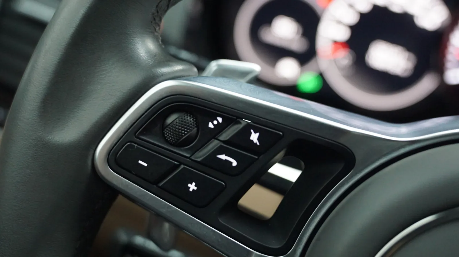 Porsche Cayenne photo 20