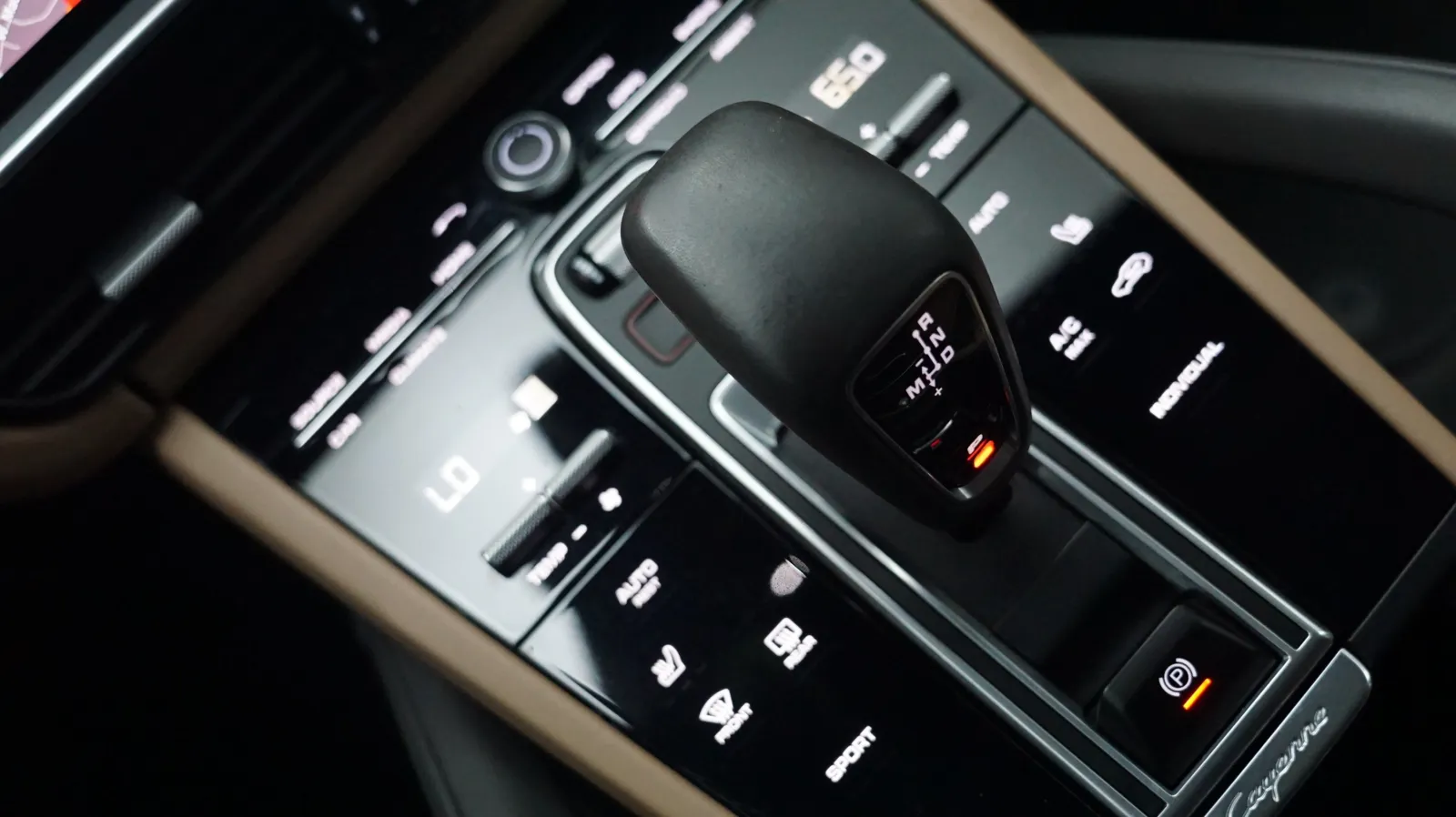 Porsche Cayenne photo 23