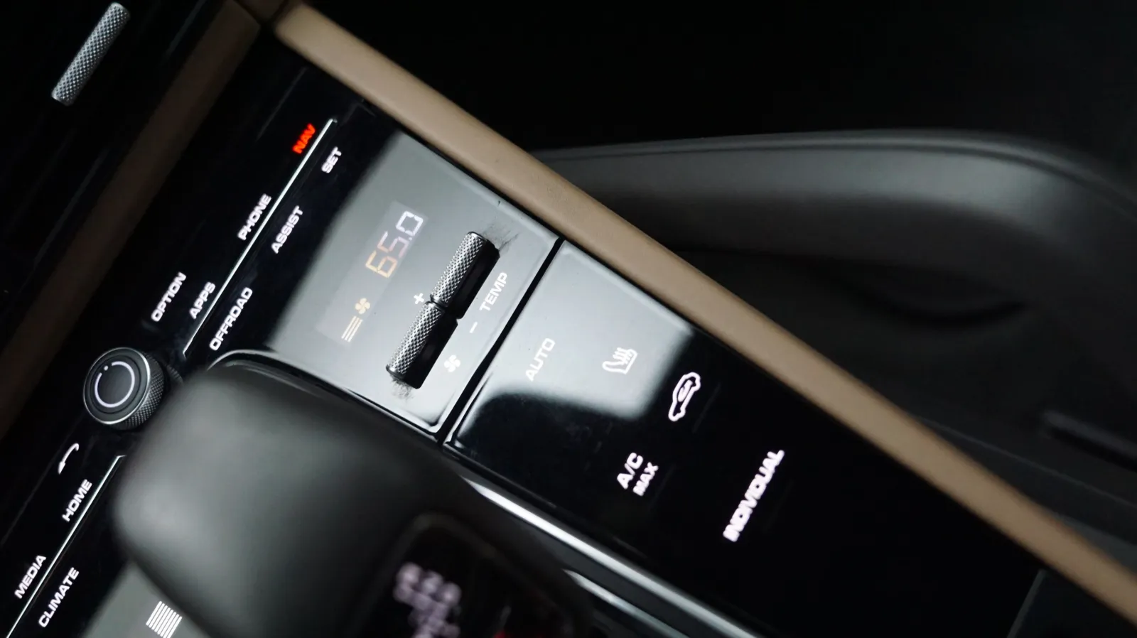 Porsche Cayenne photo 26