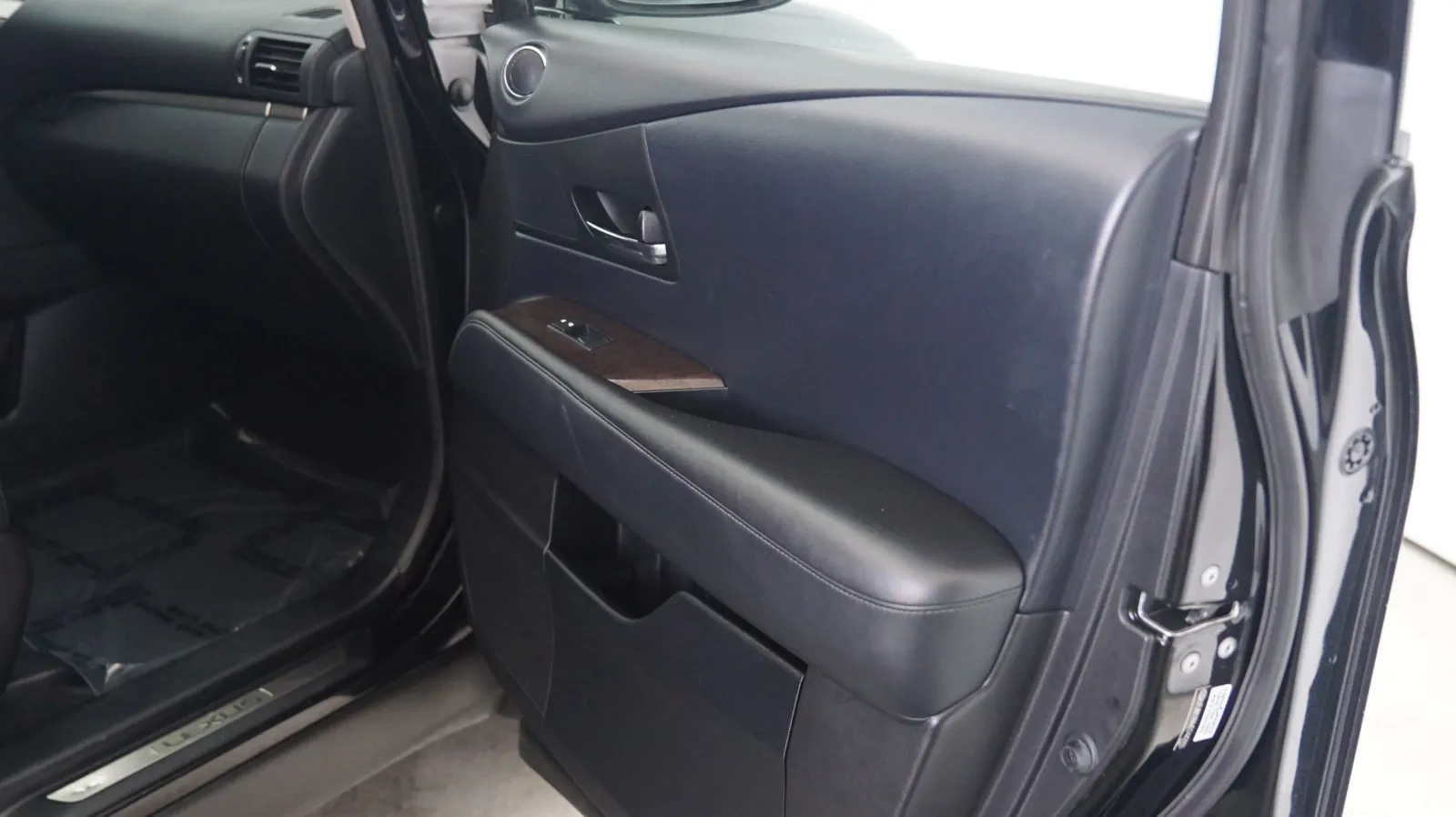Lexus RX photo 15