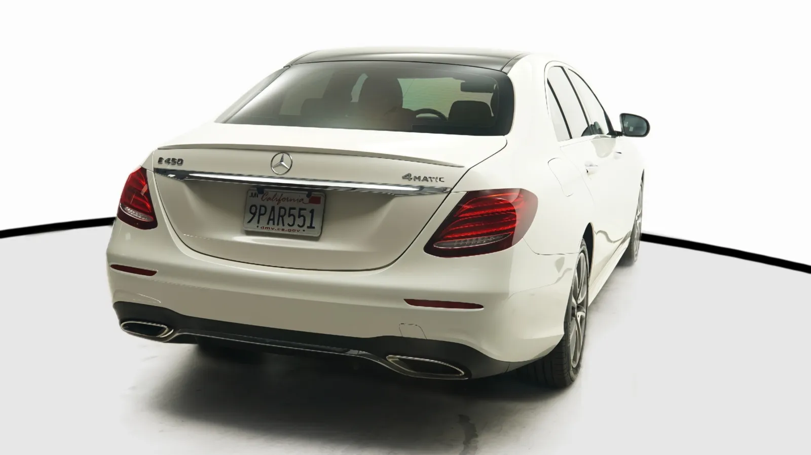 Mercedes-Benz E-Class photo 8