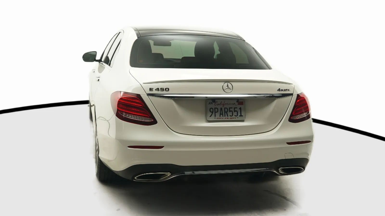 Mercedes-Benz E-Class photo 13