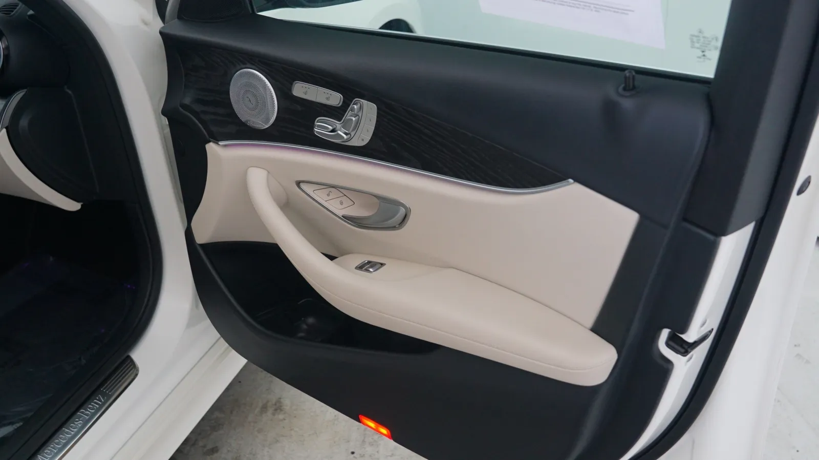Mercedes-Benz E-Class photo 14