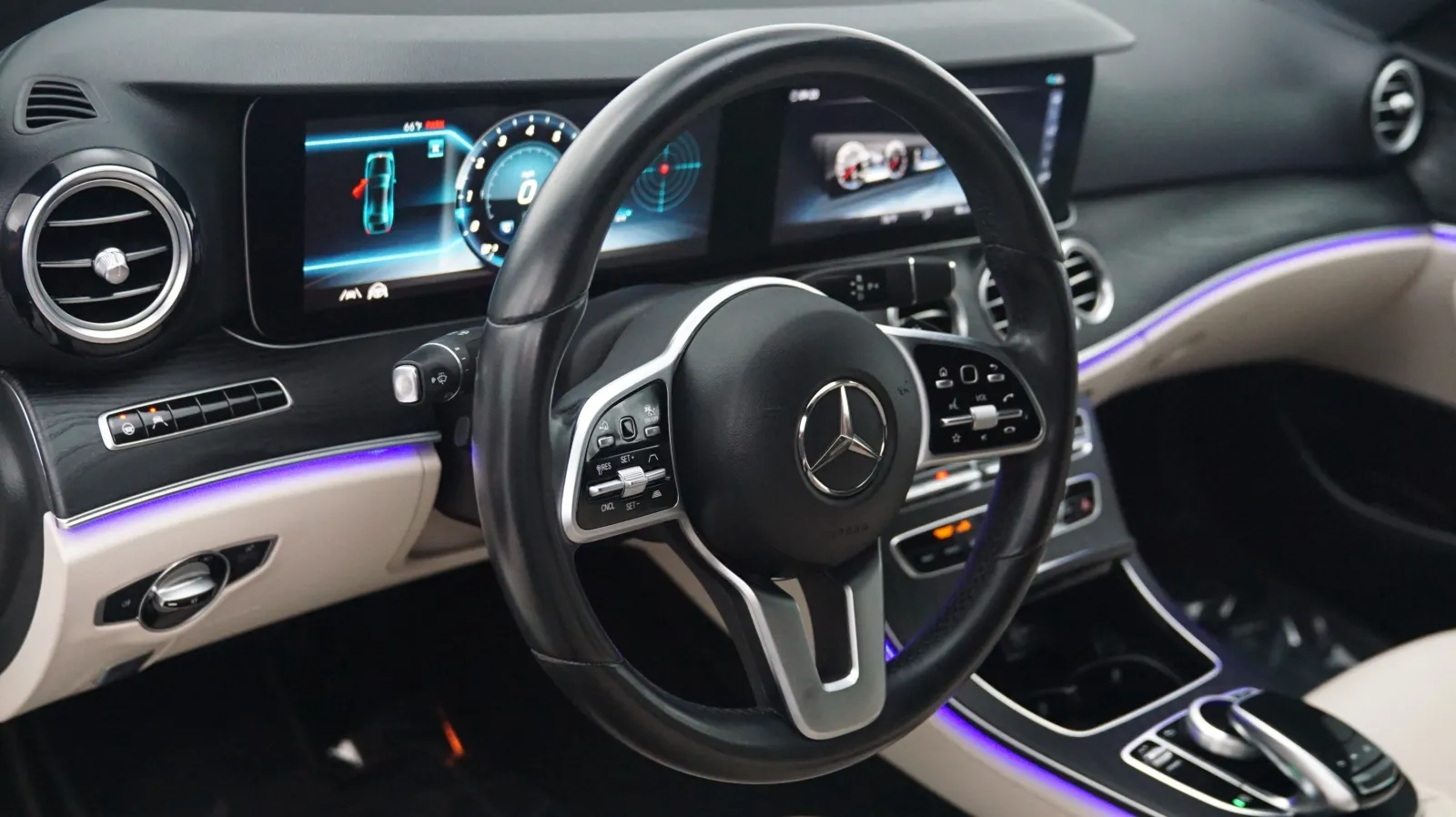 Mercedes-Benz E-Class photo 16